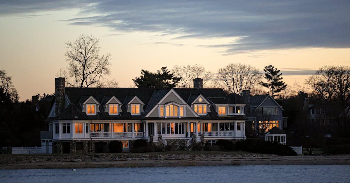 Replacement Cost vs Actual Cash Value in Homeowners Insurance